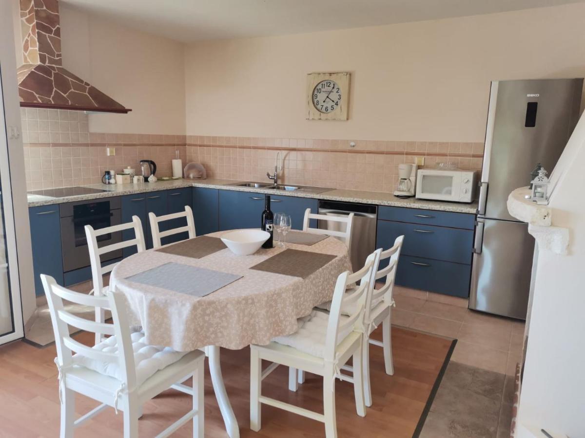 פובליה Apartment Tempera מראה חיצוני תמונה