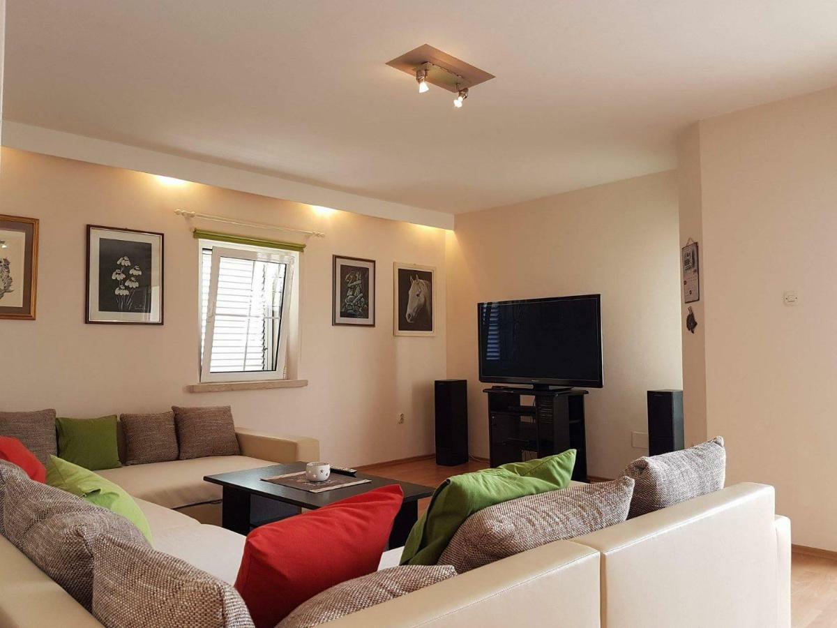 פובליה Apartment Tempera מראה חיצוני תמונה